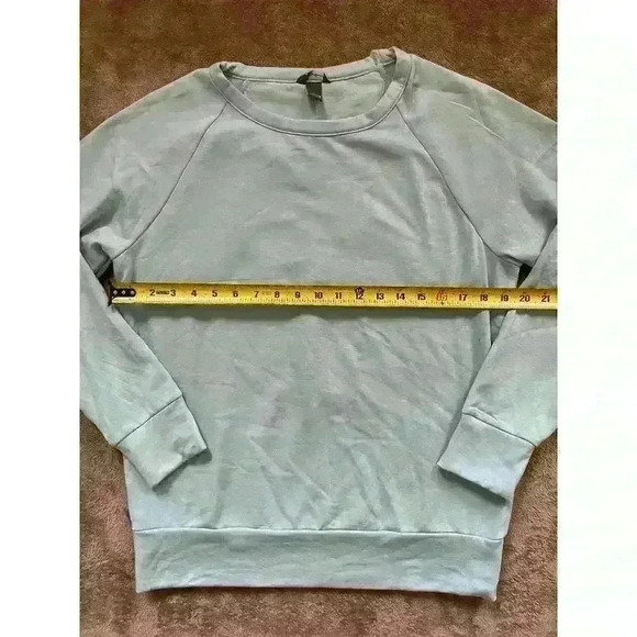 Eddie Bauer Crewneck Ultrasoft Sweatshirt Blue Women’s Size Medium NWT - Picture 4 of 5